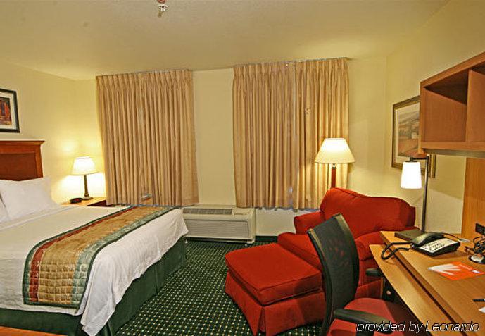 Towneplace Suites By Marriott Yuma Room photo